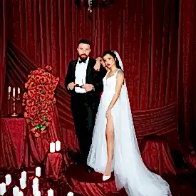 kırmızı gala düğün fotoğraf konsepti